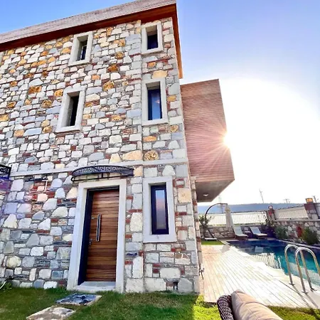 Hotel Havuzlu Tas